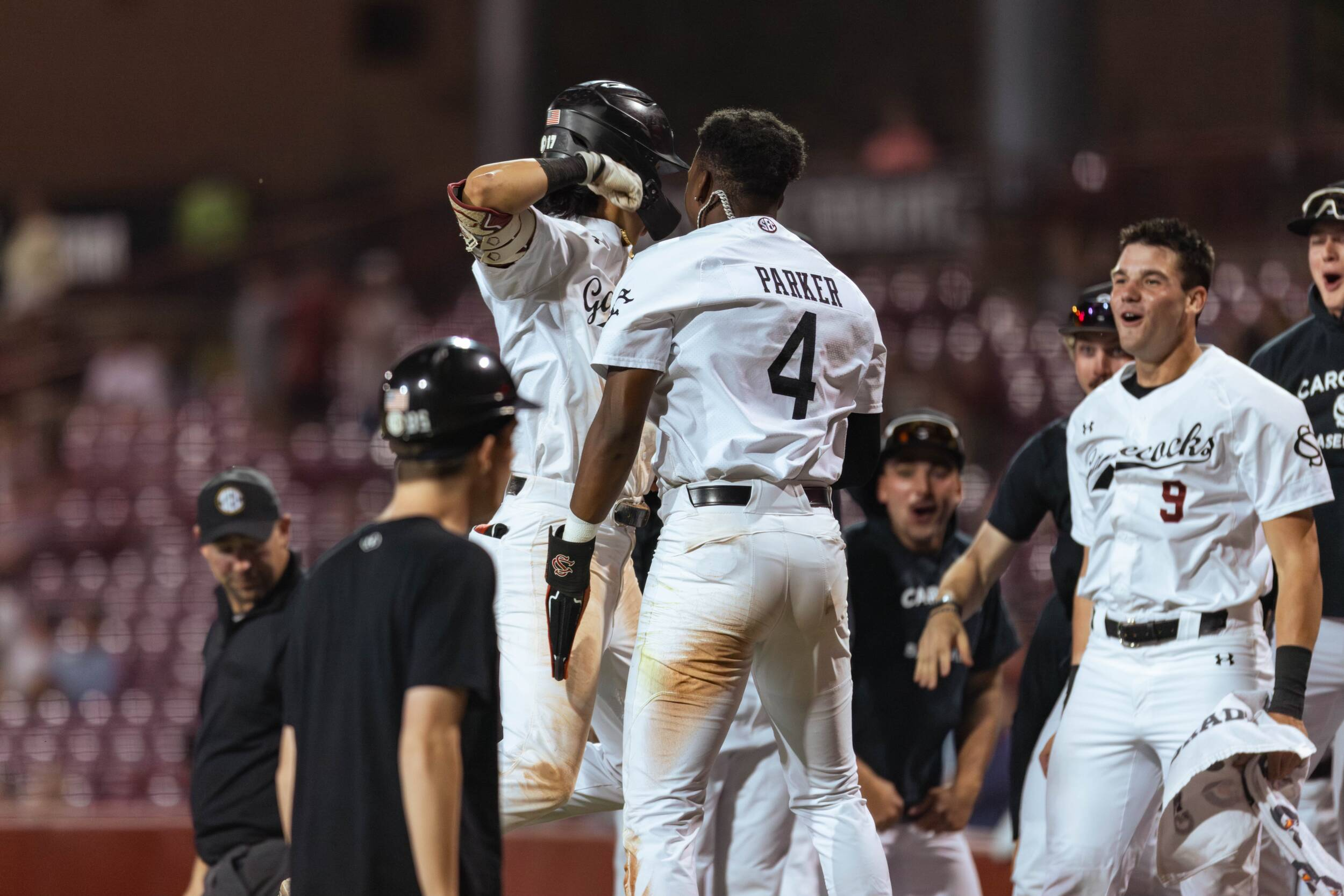 Bak's Big Night Lifts Baseball to Run-Rule Win over Wofford