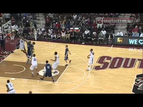 Highlights: Men's Basketball Wins Season Opener, 82-44