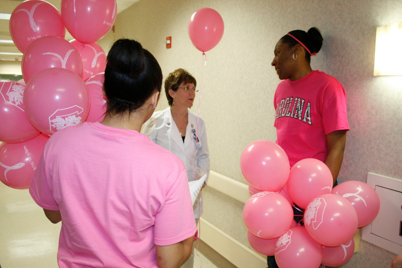 Women's Basketball Pink Zone Deliveries