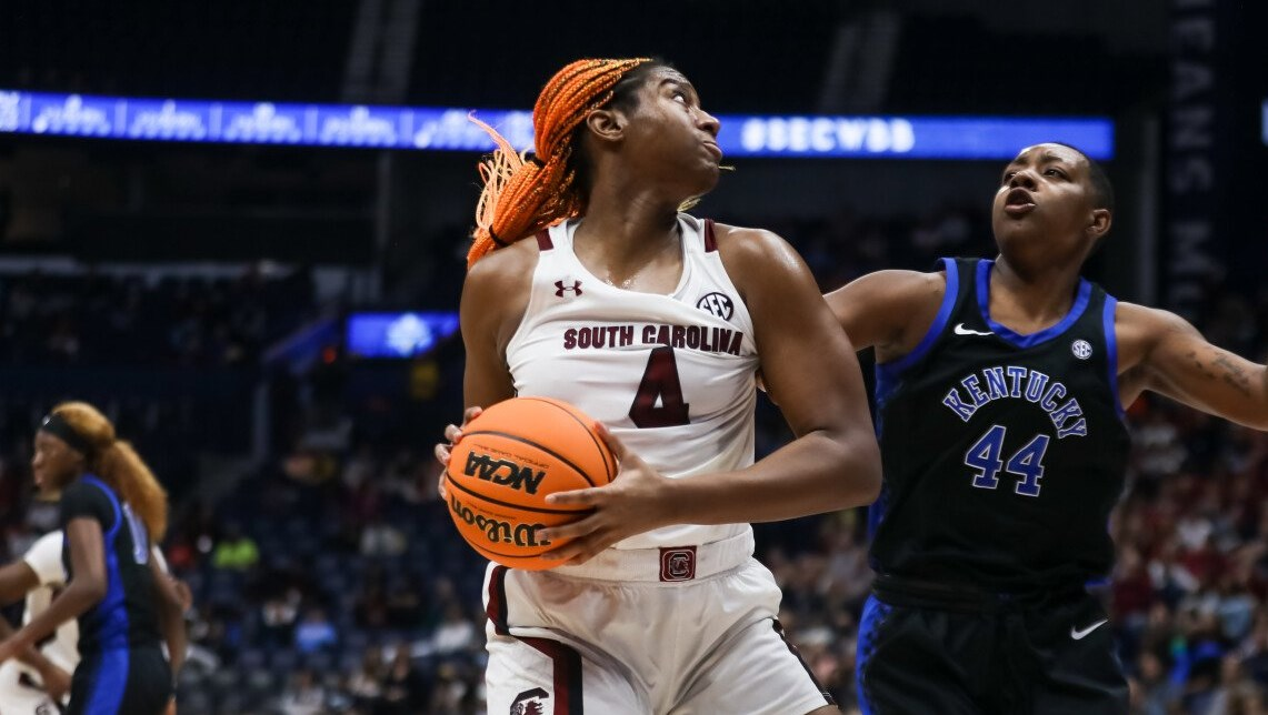 Kentucky stuns South Carolina to win SEC women's title