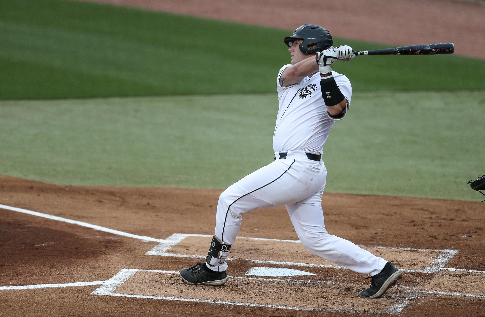 Baseball Wraps Up Midweek Play with Shutout of App State