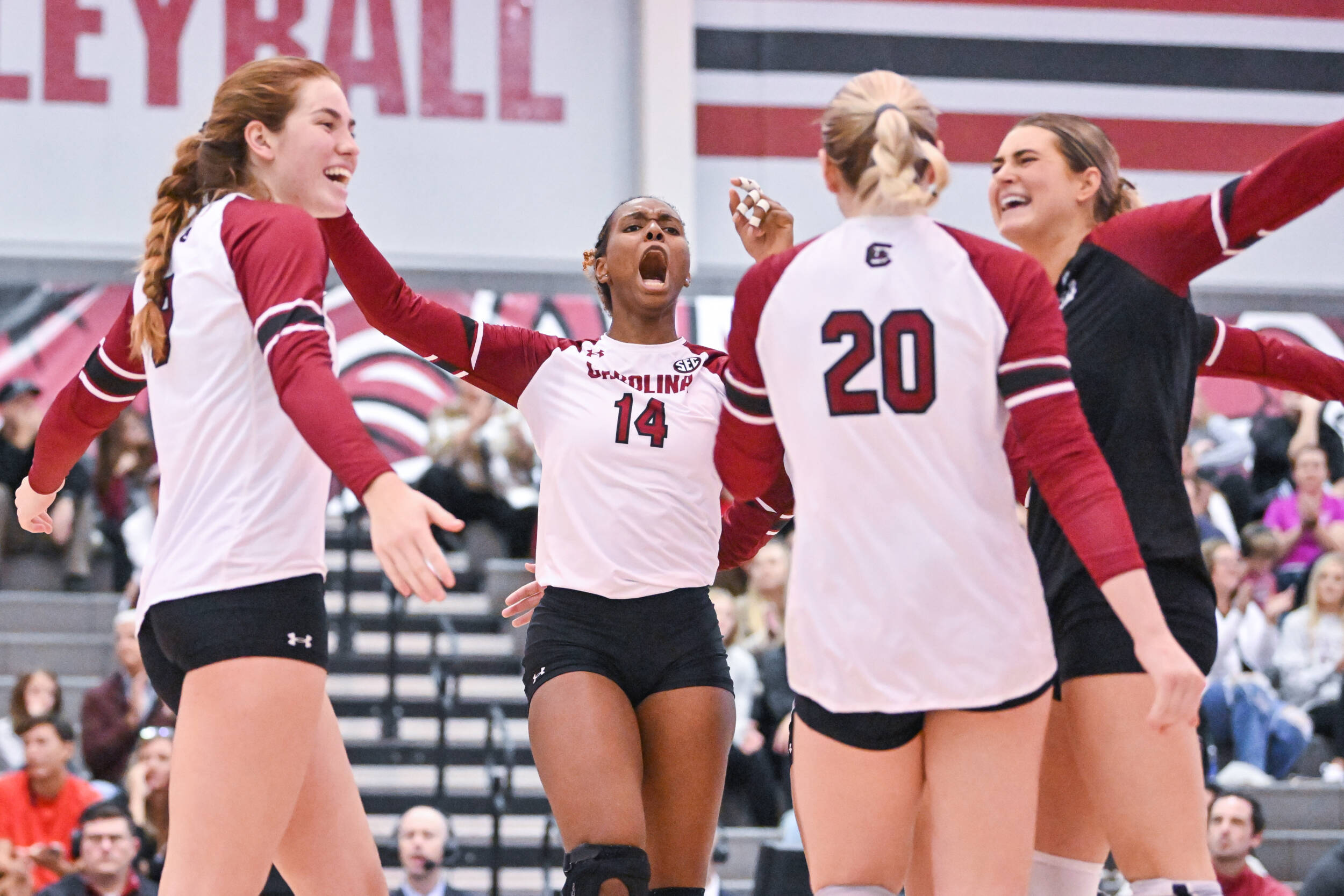 Volleyball Rallies to Take Down Auburn in Home Finale