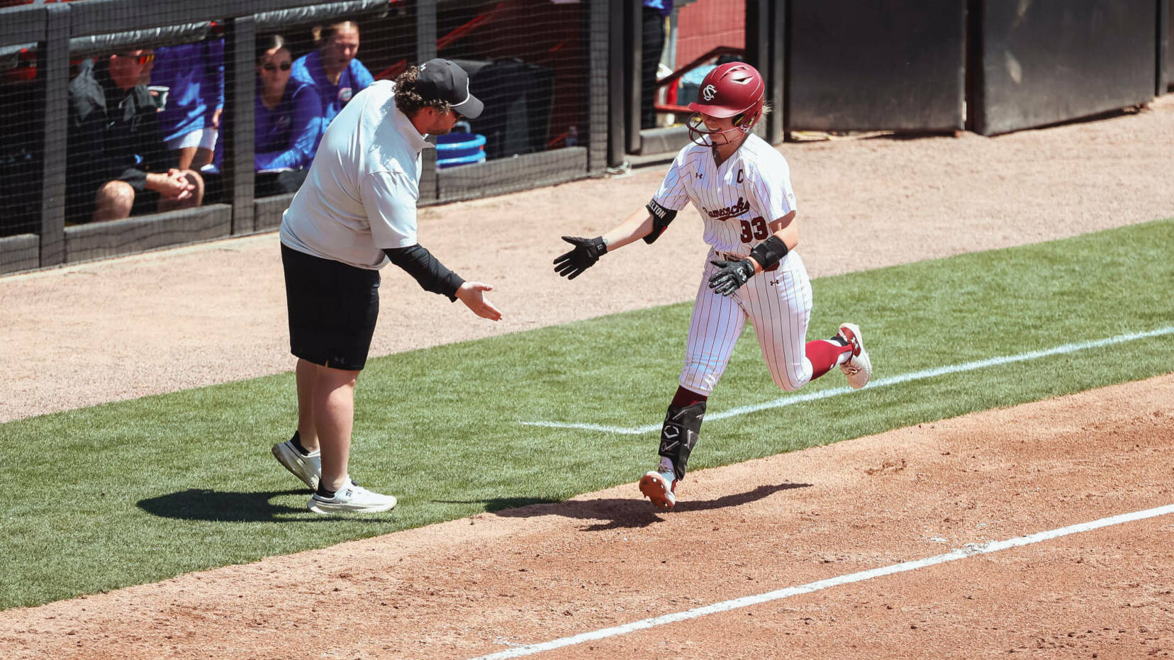Softball Drops Series Finale to Gators