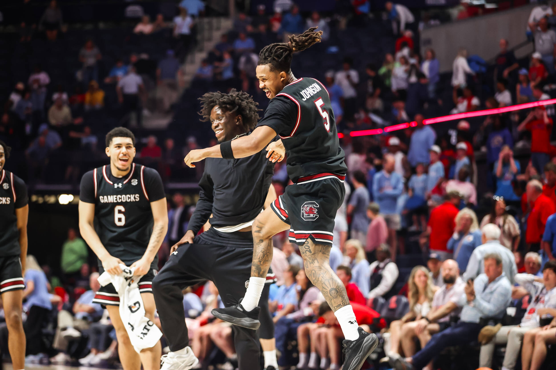 Johnson Hits Game-Winning 3 to Lift South Carolina Over Ole Miss, 64-61
