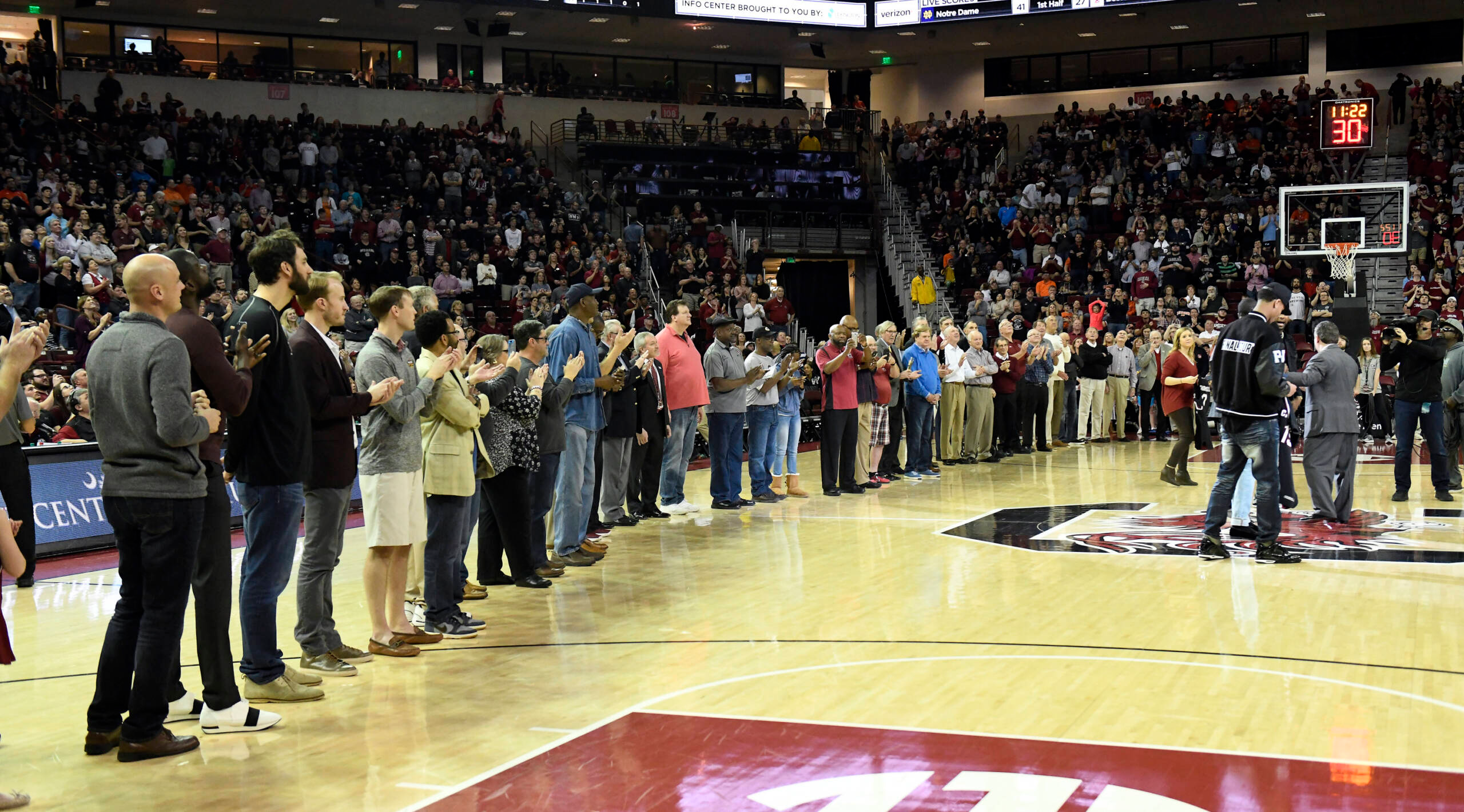 Men's Hoops To Host Legends Weekend