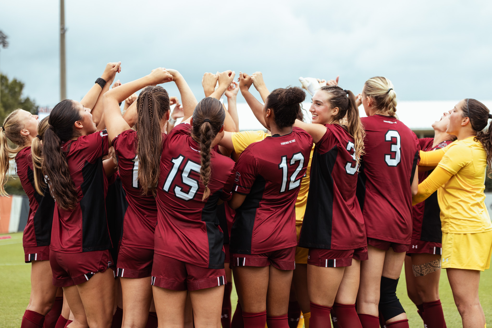 No. 10 Gamecocks Host the Longhorns on Thursday Night