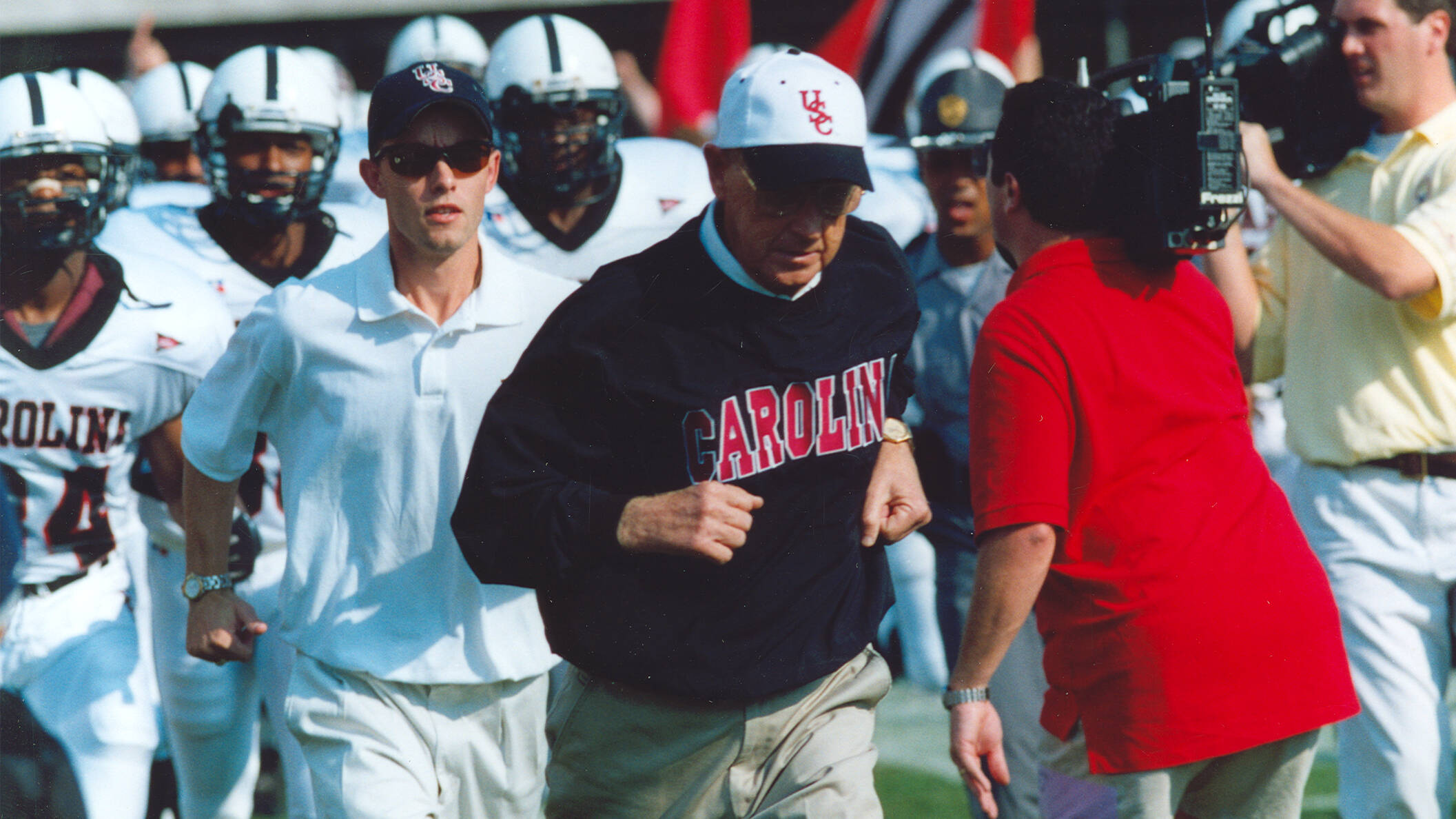 Former Gamecock Football Coach Lou Holtz Passes Away