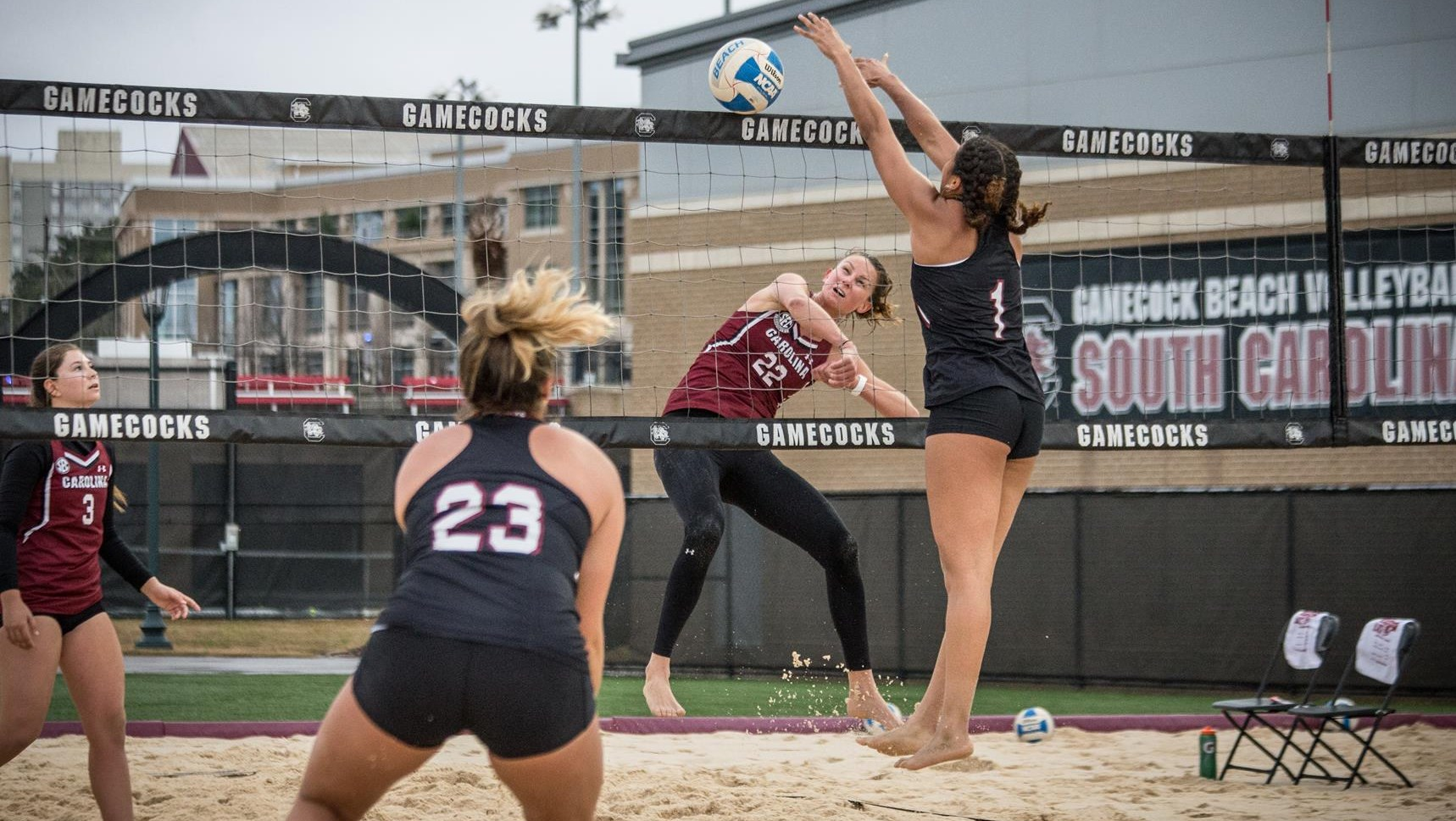 Gamecock Beach Volleyball Holds Team Scrimmage