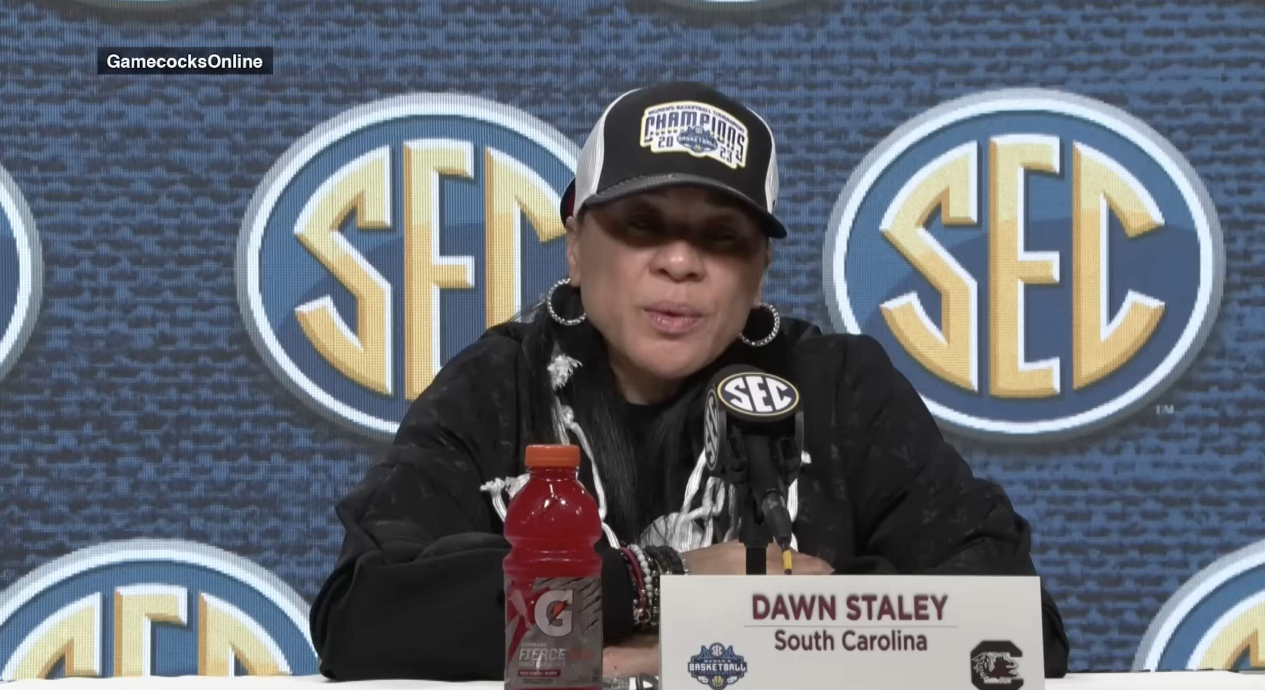 PostGame: (Tennessee) Dawn Staley News Conference