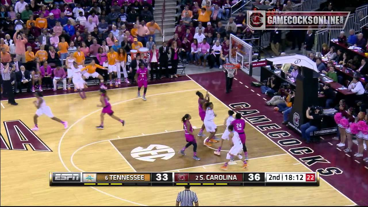 South Carolina Women's Basketball Defeats Tennessee, 71-66