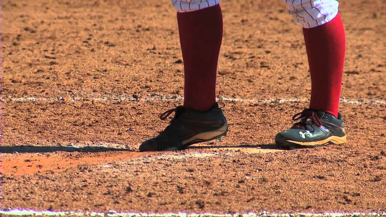 Julie Sarratt Throws No-Hitter in First Game - 2011