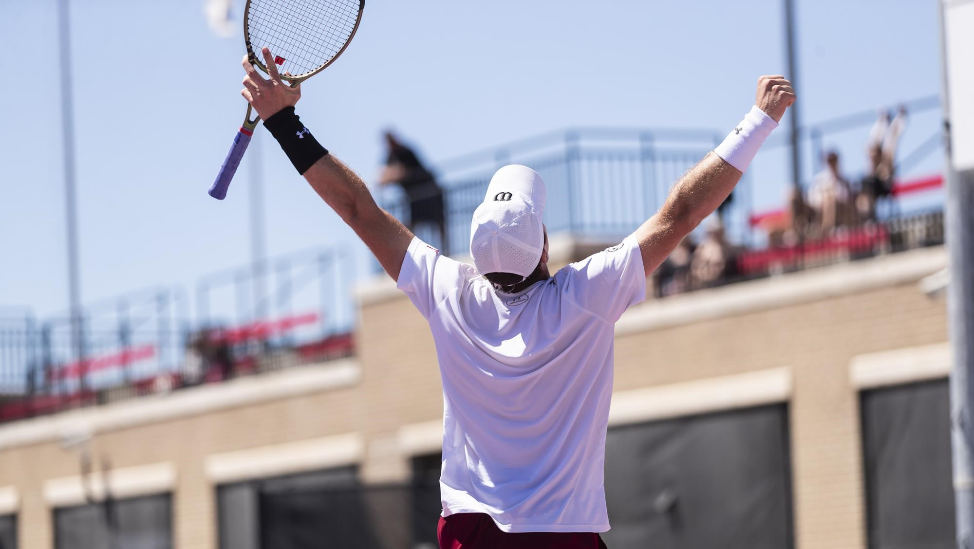 Three Ranked Singles Wins Earn Gamecocks a Top-15 Victory