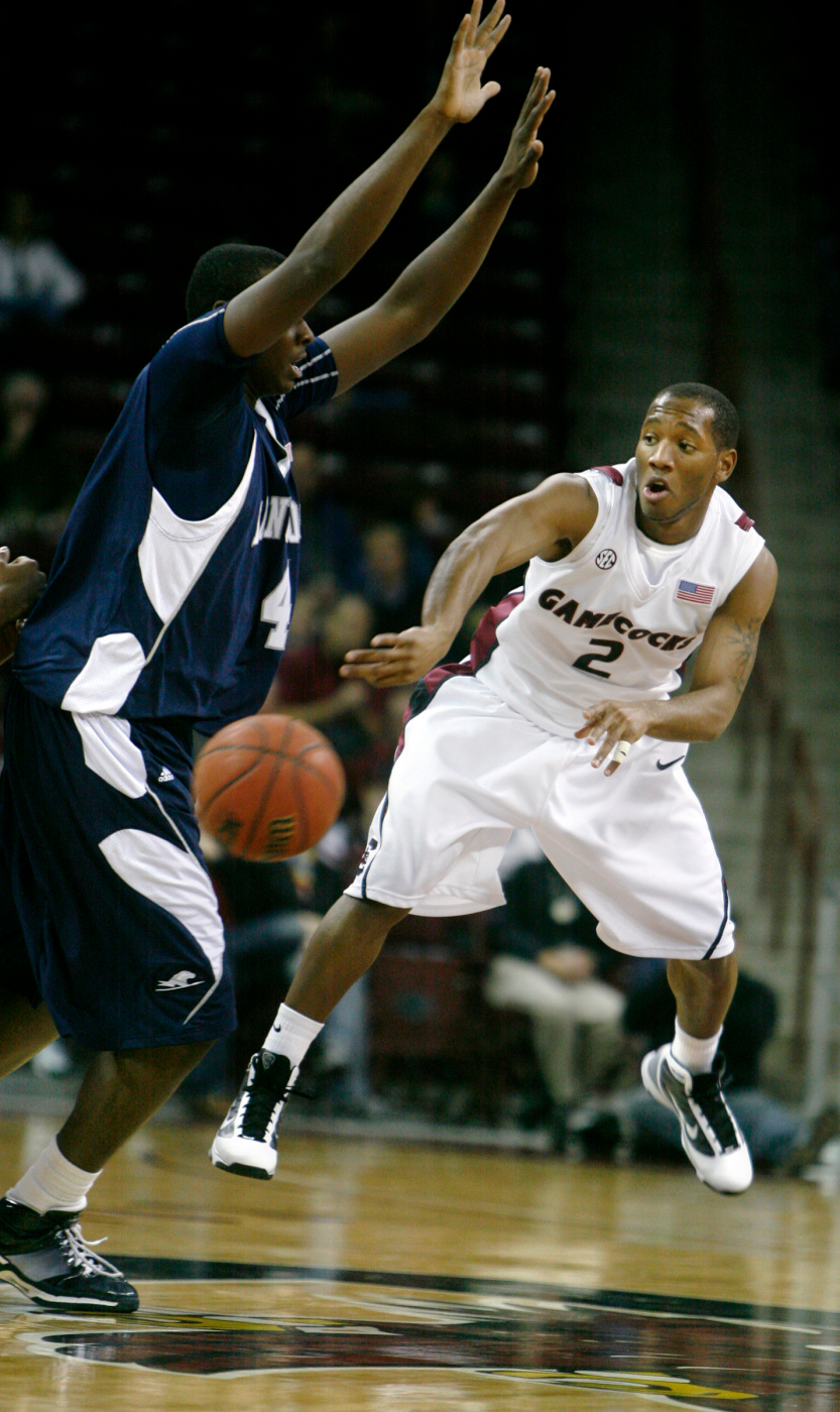 South Carolina Stops Longwood, 88-58