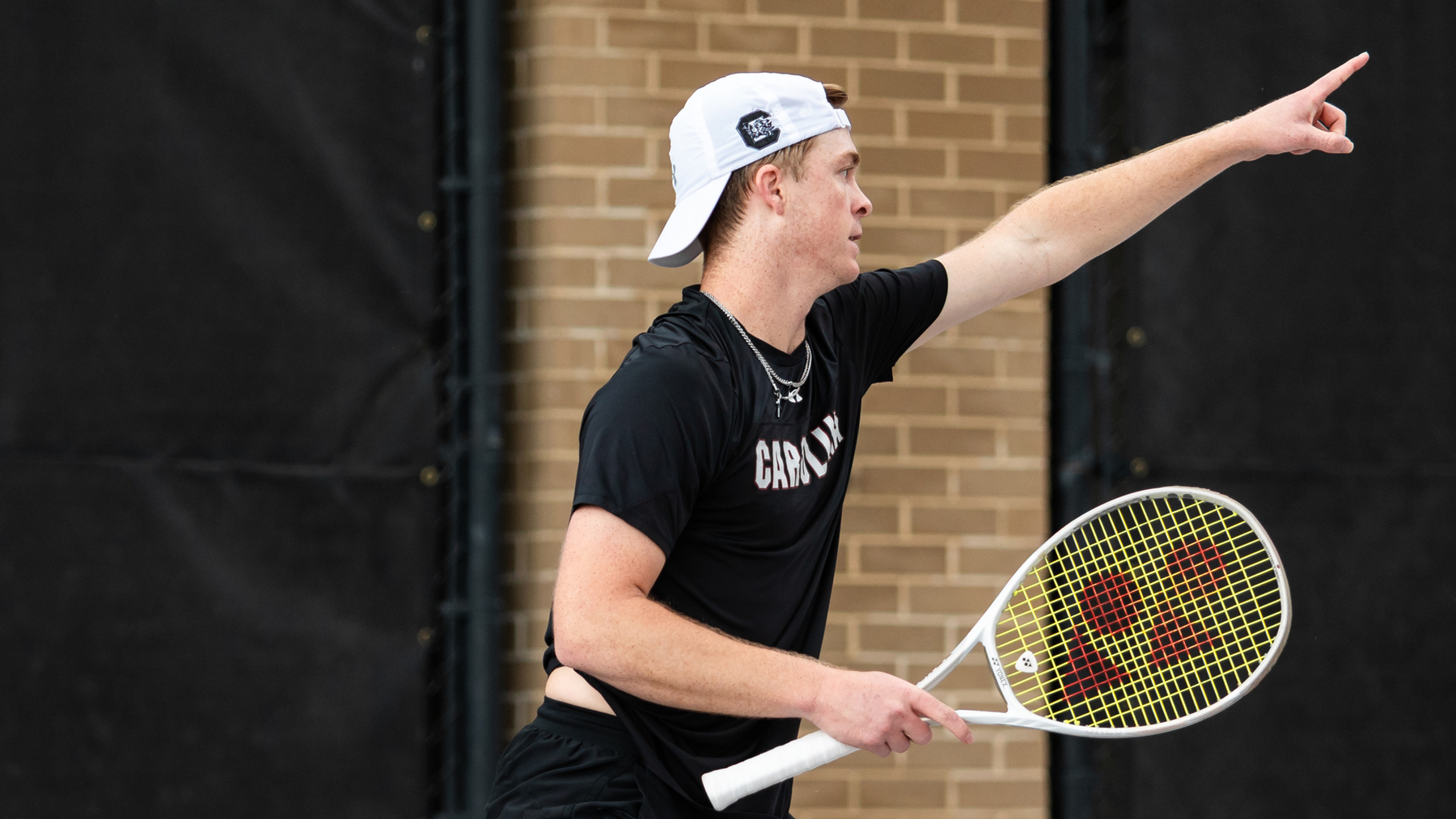 Gamecocks Defeat No. 16 Florida 5-2 on the Road