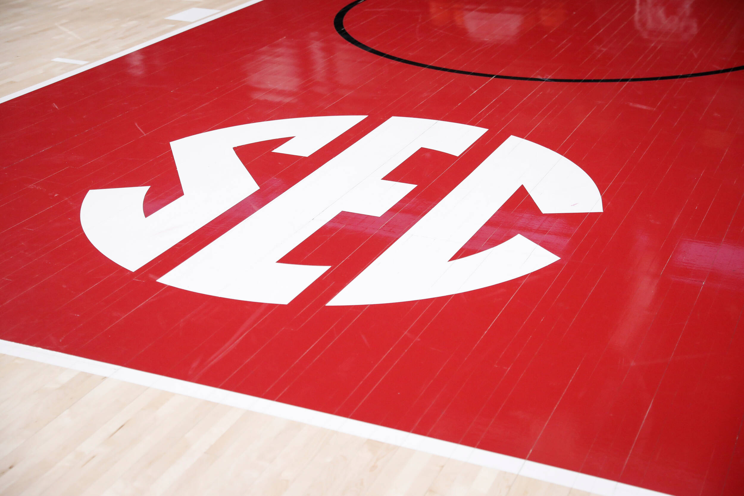 South Carolina Faces NC State in SEC/ACC Challenge
