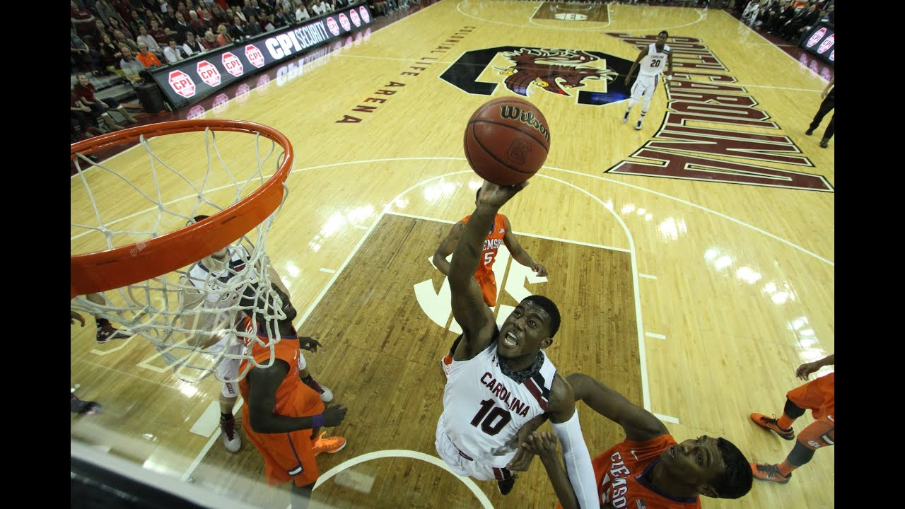 South Carolina Men's Basketball Defeats Clemson, 68-45