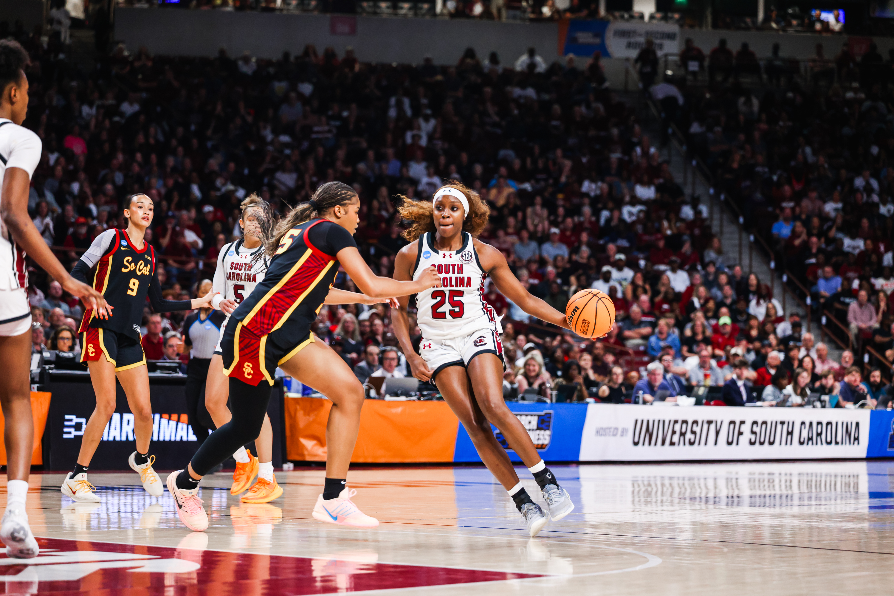 Top-seed South Carolina heads into Sweet 16