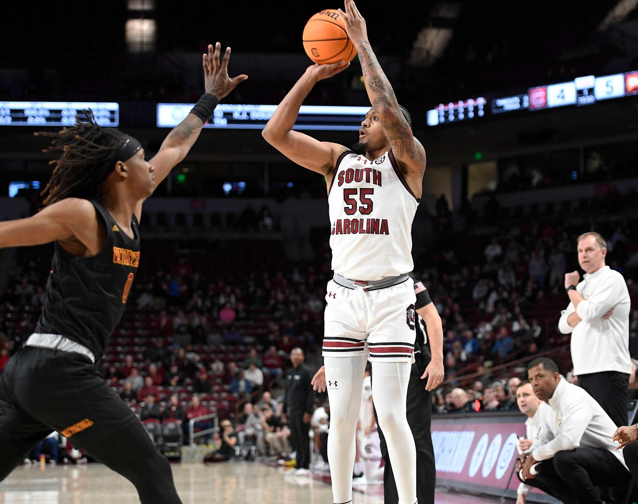 Johnson Scores 20 as South Carolina Earns 72-62 Victory Over Winthrop