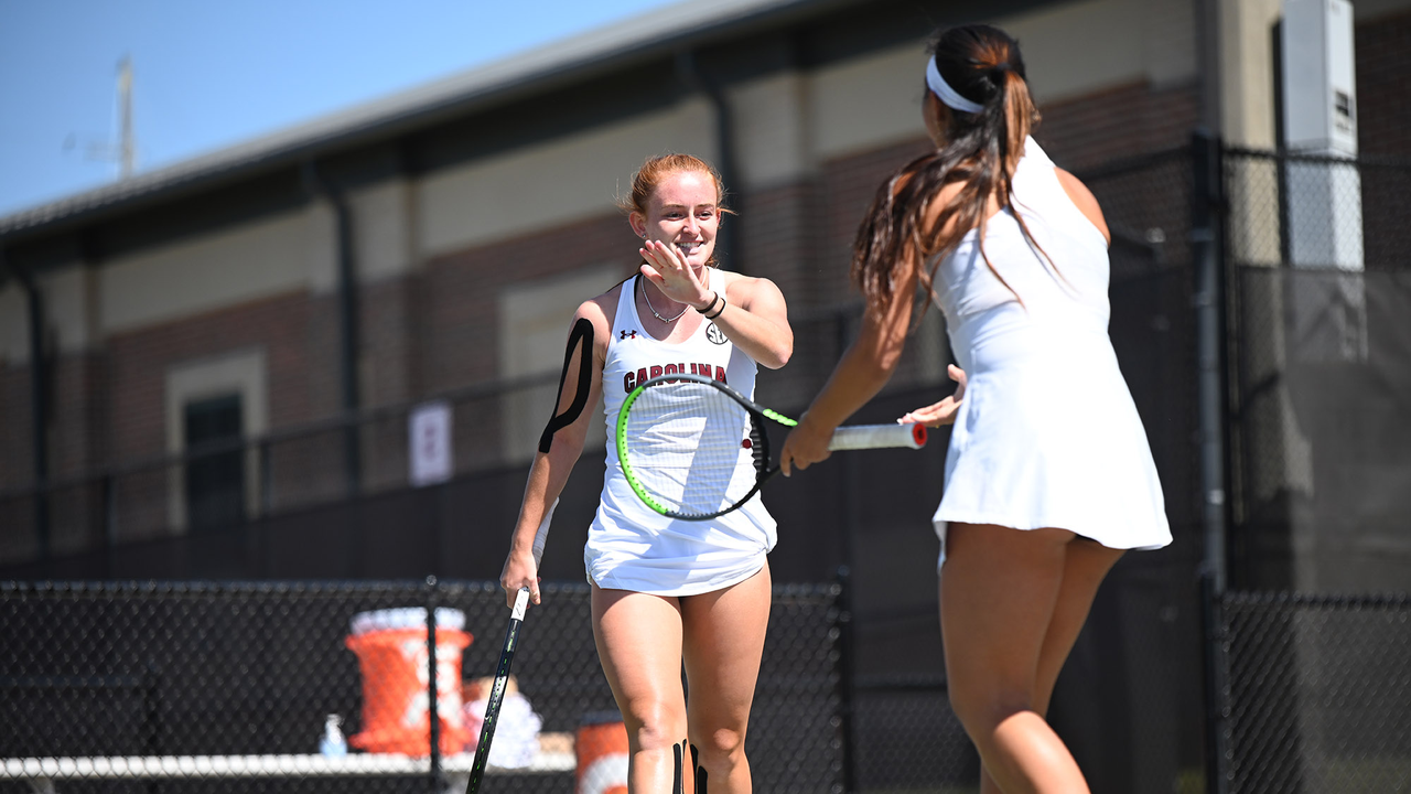 Megan Davies and Mia Horvit