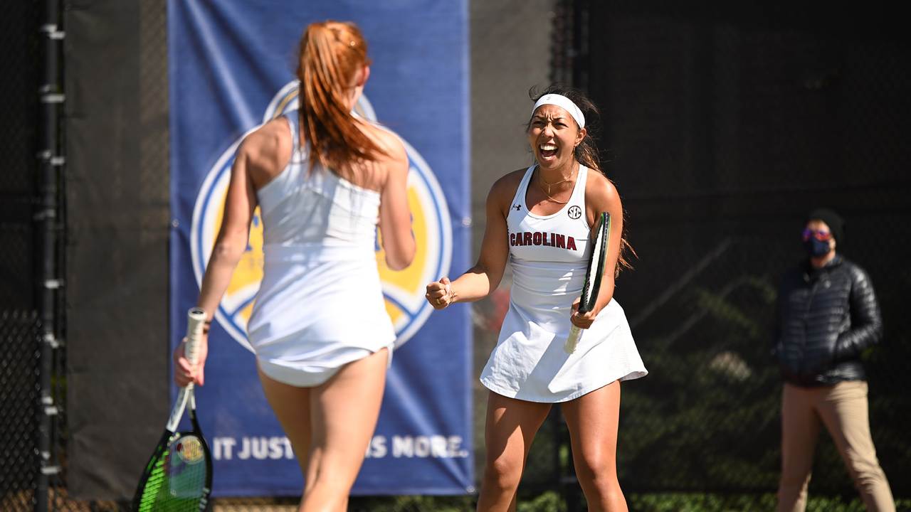 Megan Davies and Mia Horvit