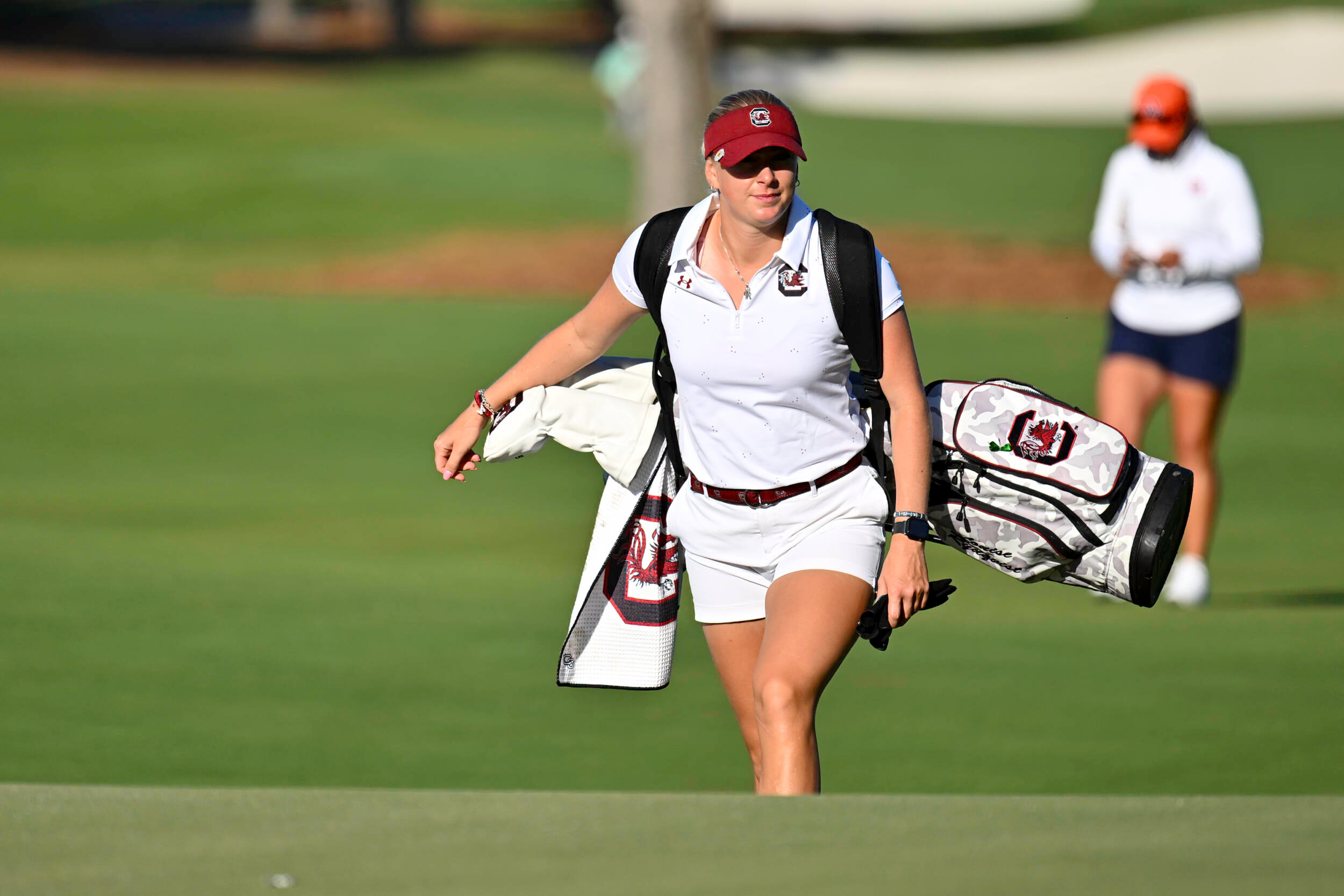 No. 2 Gamecocks Remain in Lead at SEC Championship