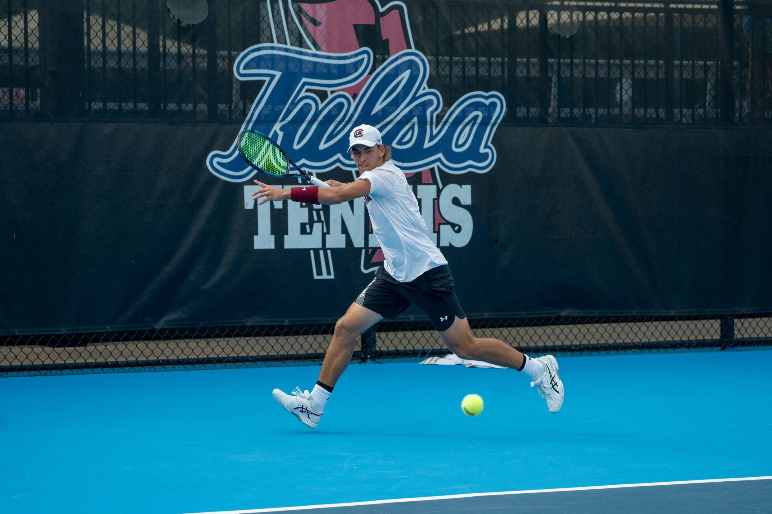 Hoole Picks up Spot in Main Draw, Upsets Top-15 Player
