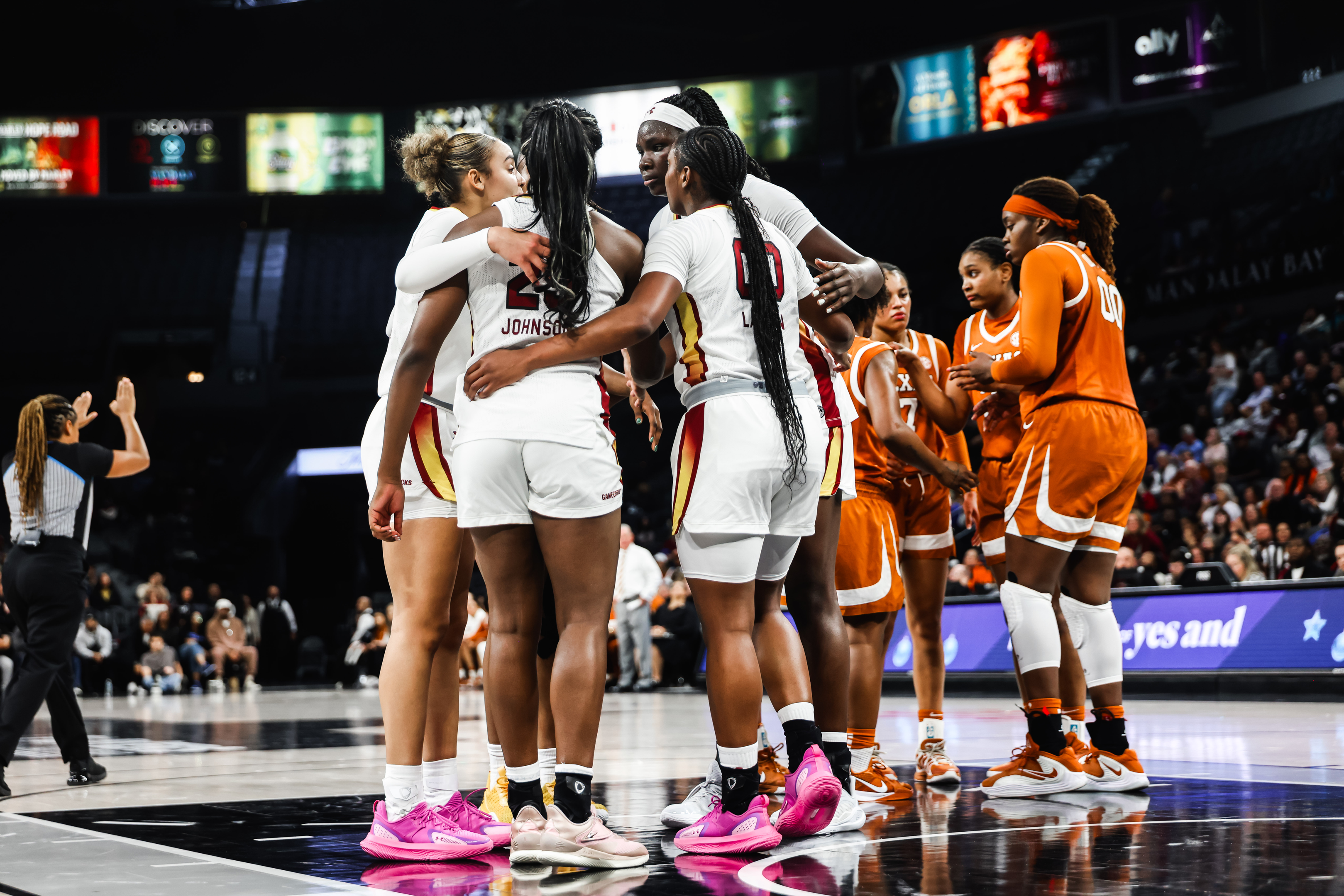 Gamecocks Fall to No. 4 Texas