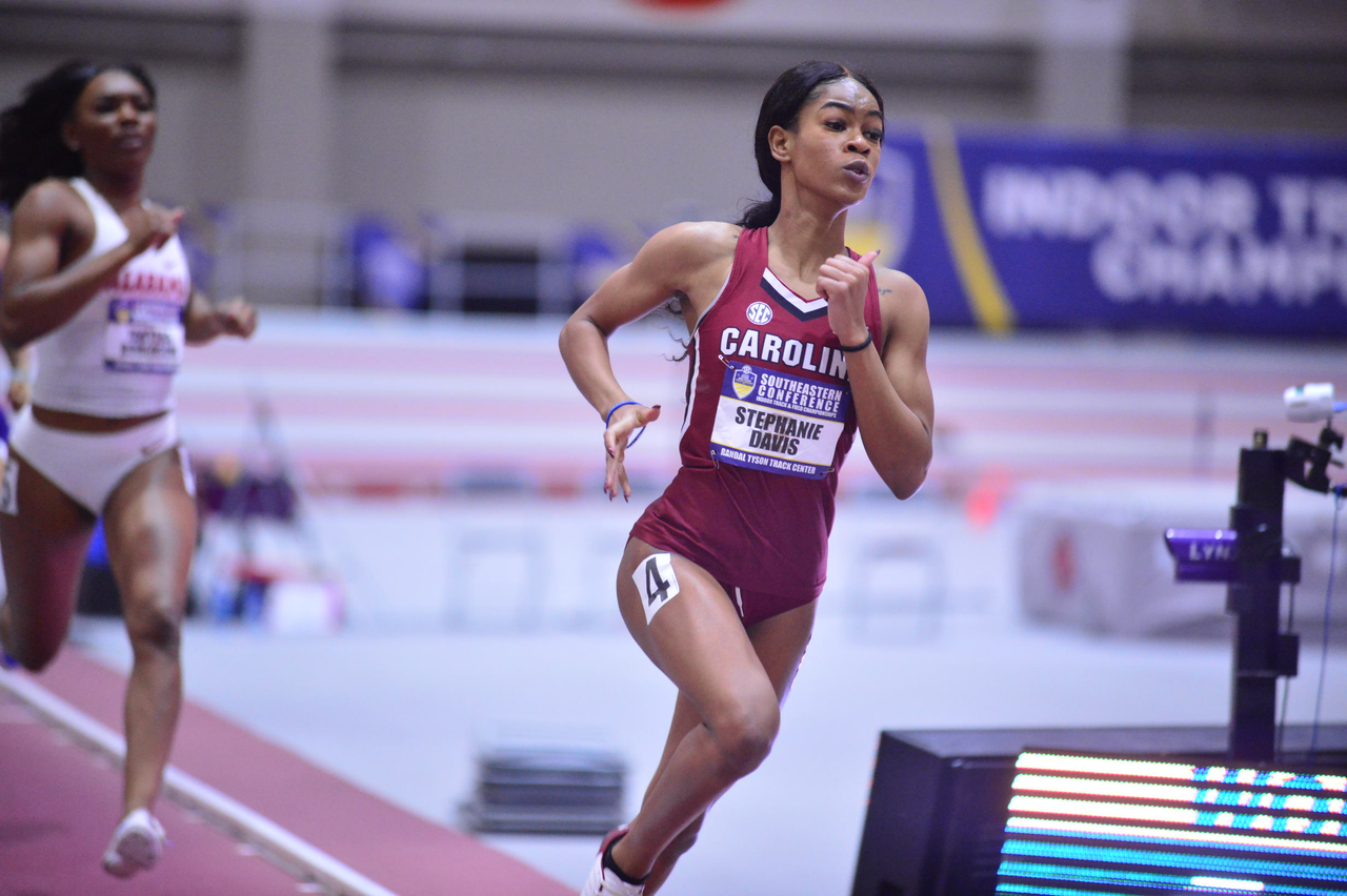 Stephanie Davis in action at the SEC Championships | Feb. 22-23 | Photo by Gunnar Rathbun