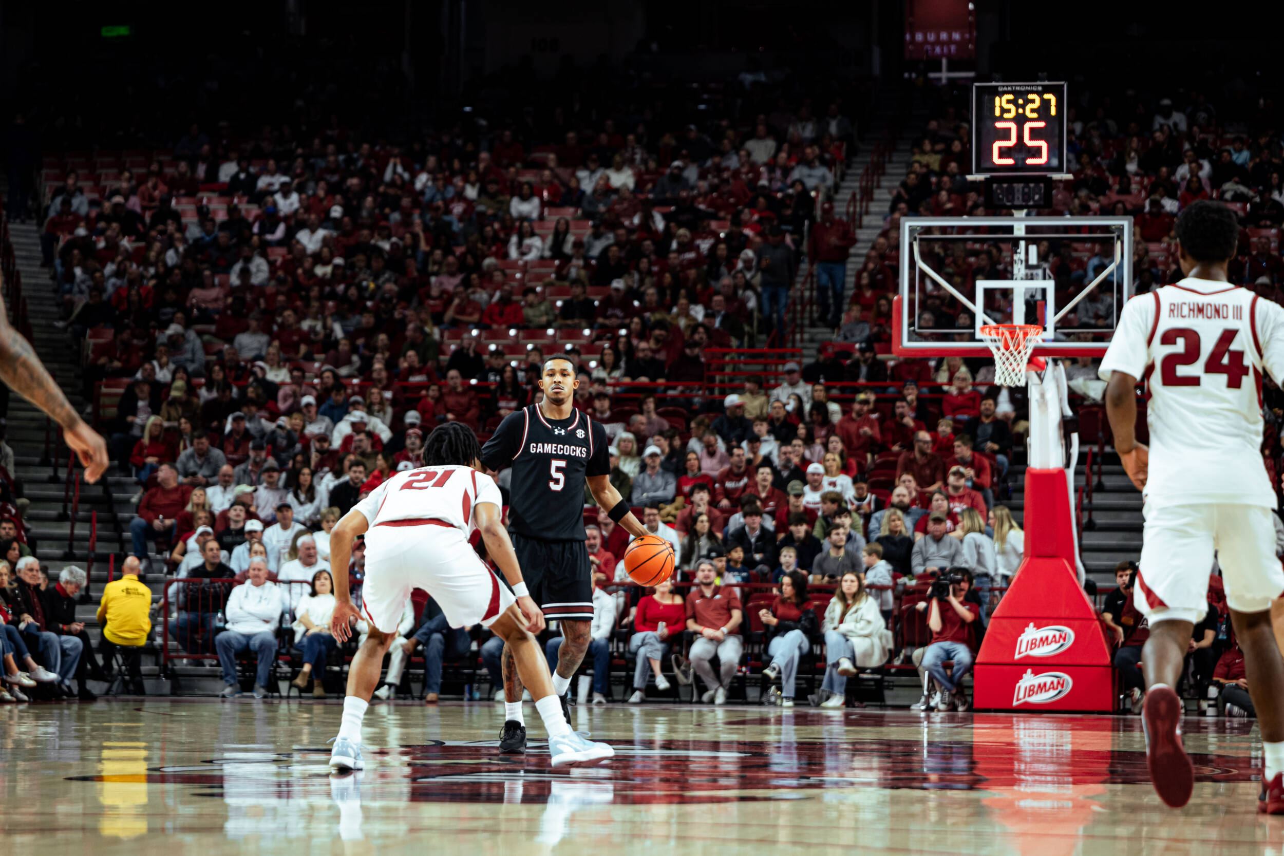 Gamecocks Fall at No. 17/17 Arkansas Wednesday Night