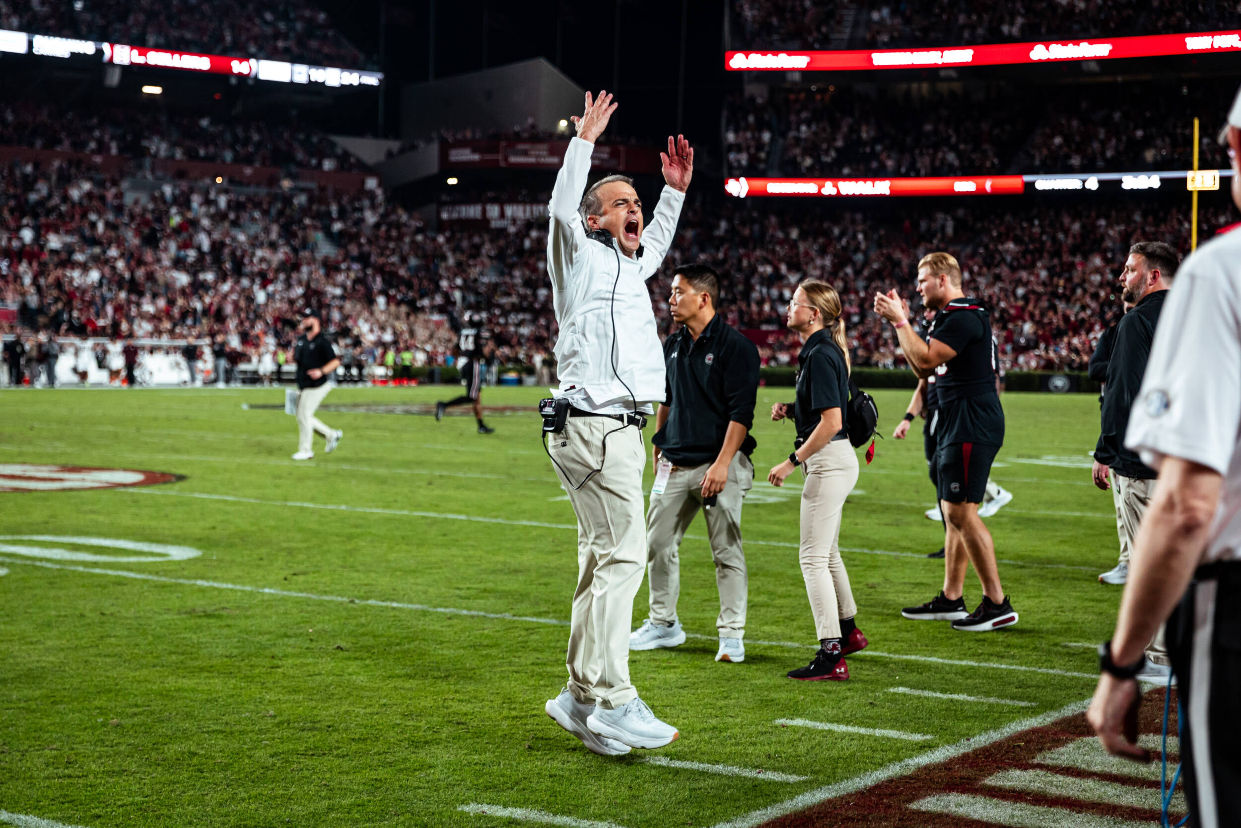 Shane Beamer Named Dodd Trophy Coach of the Week