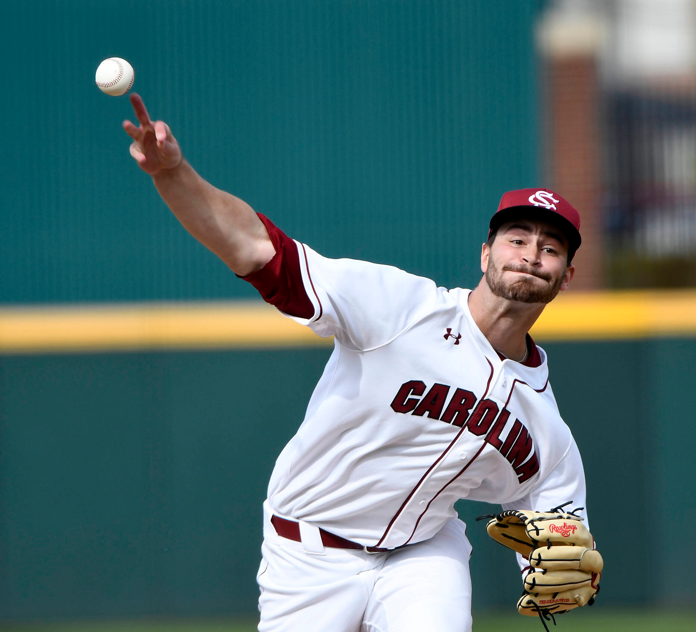 Baseball Clinches Series Win with Friday Victory over Tennessee