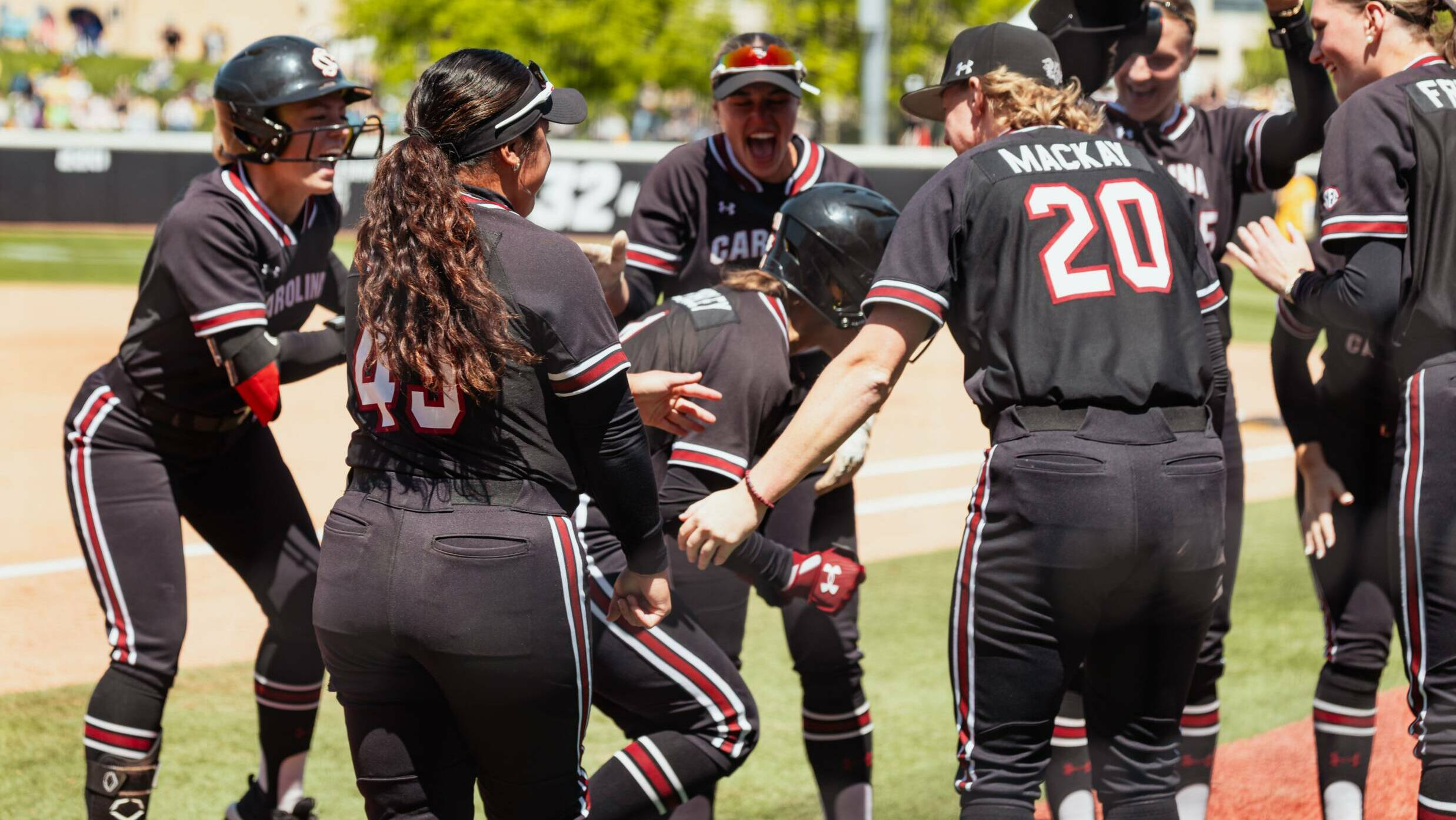 Gamecocks Travel to UNC for Midweek Matchup