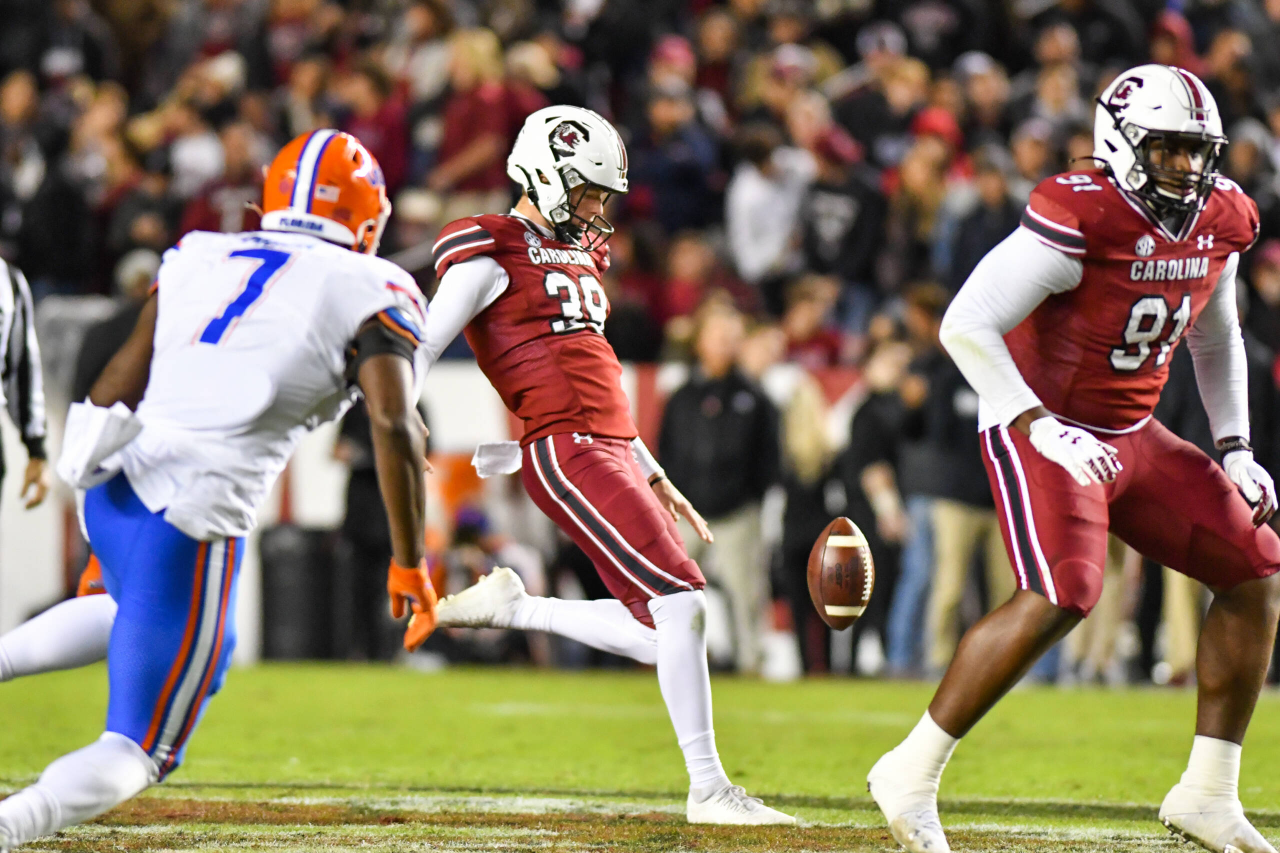 Football vs. Florida (Nov. 6, 2021)