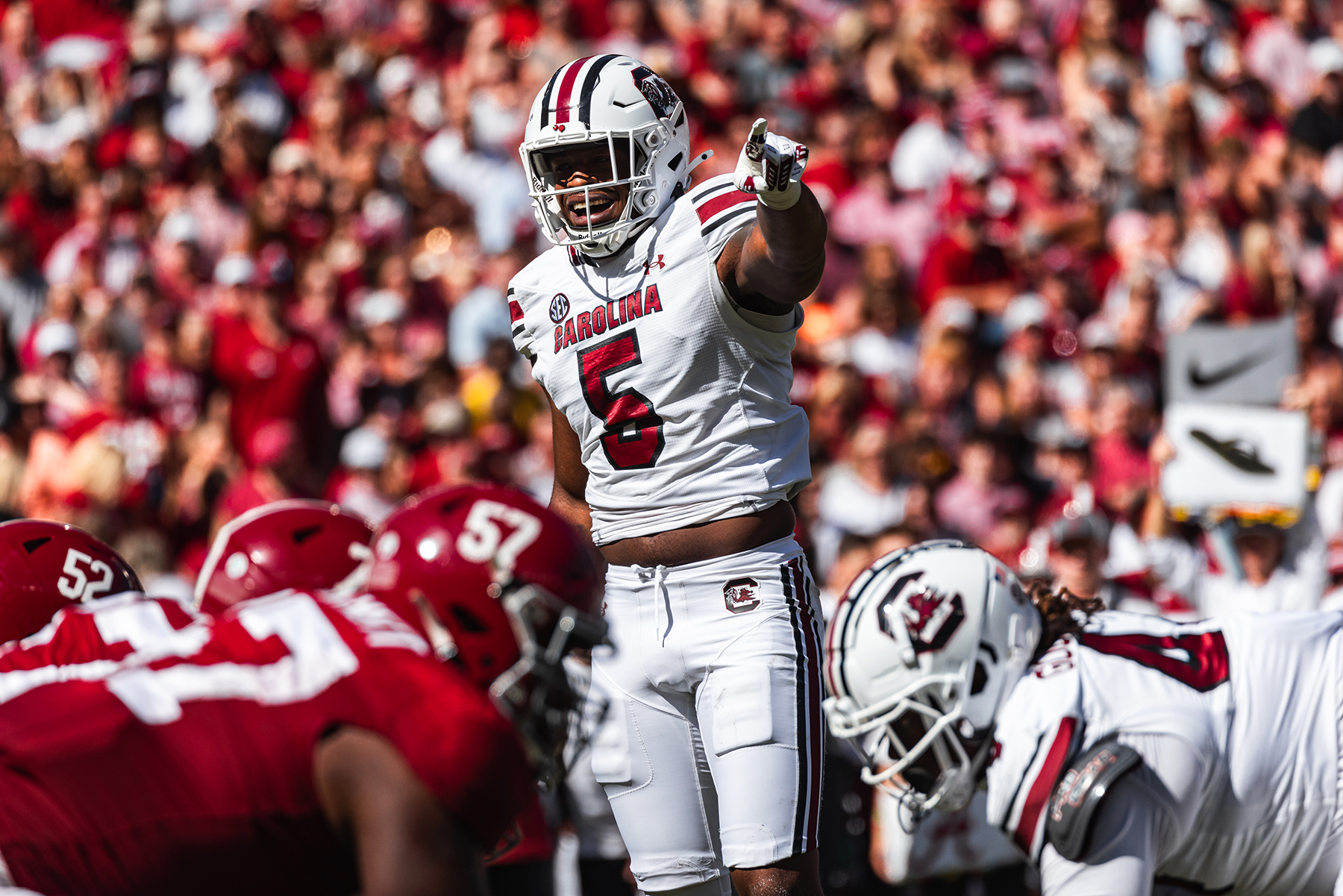 Kyle Kennard Named Walter Camp Player of the Year Semifinalist