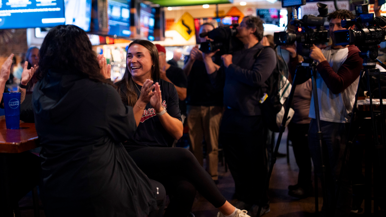 Selection show reaction