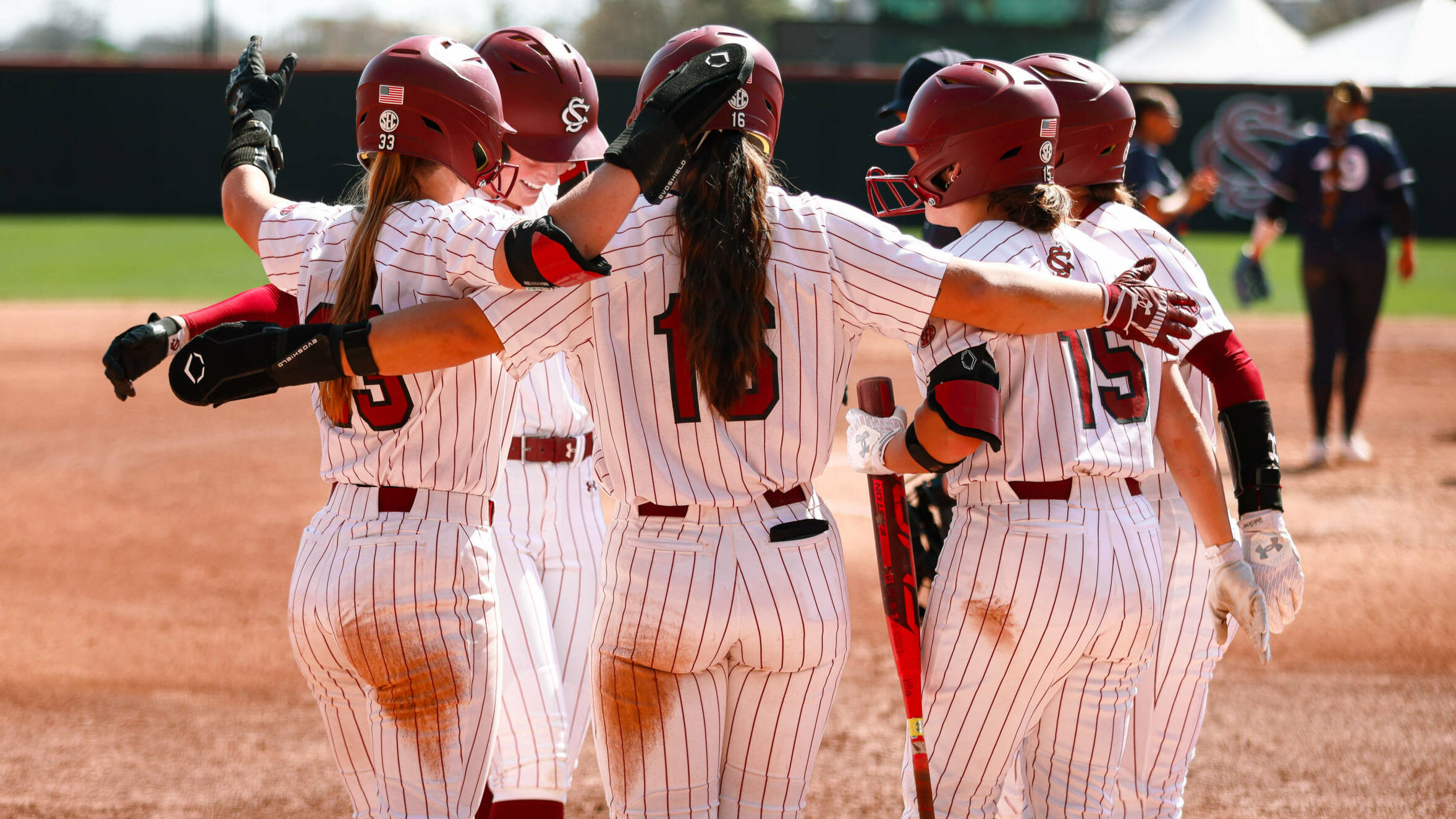 No. 19 Gamecocks Score 33 Runs in Doubleheader Sweep