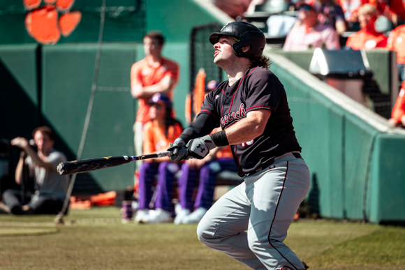 Baseball Drops Sunday Game at Clemson