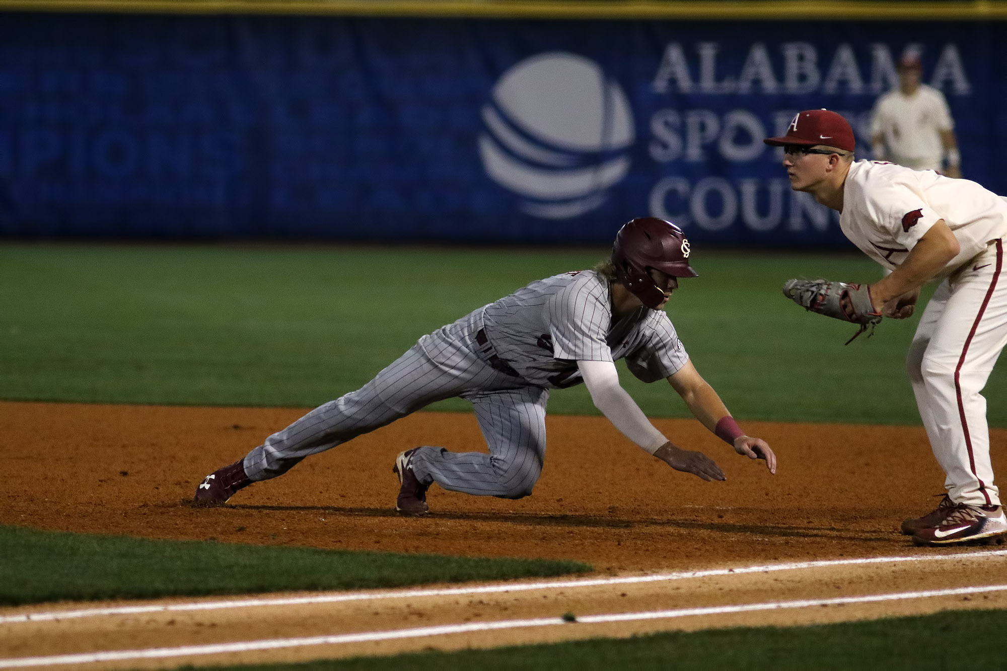 Baseball Falls to Arkansas in SEC Tournament Action