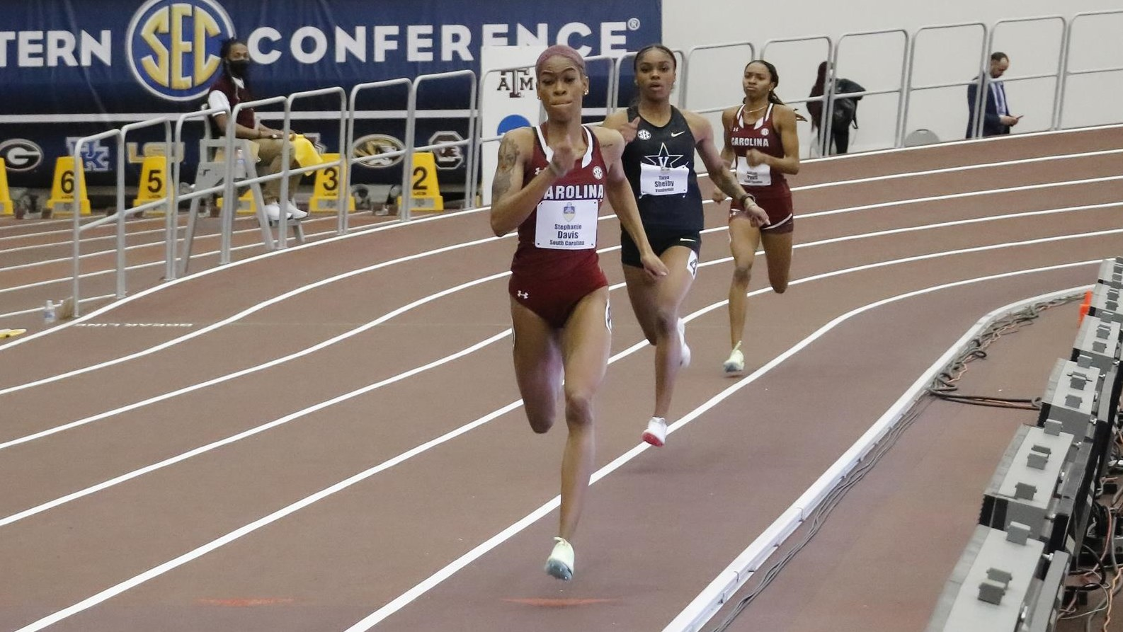 Four Gamecocks Qualify to Final Races at SEC Indoor Championships
