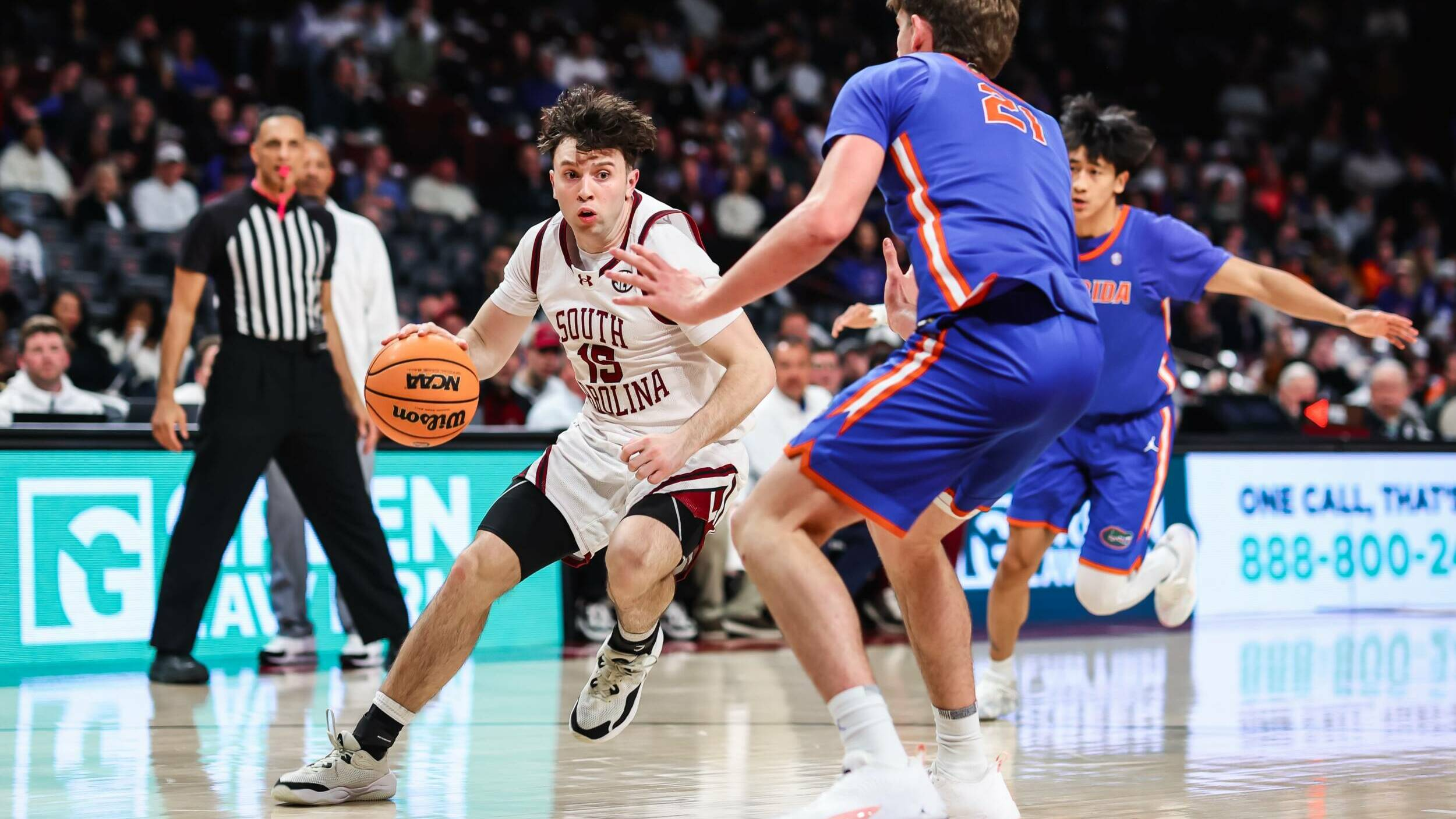 Gamecocks Fall at Home to No.19/21 Florida