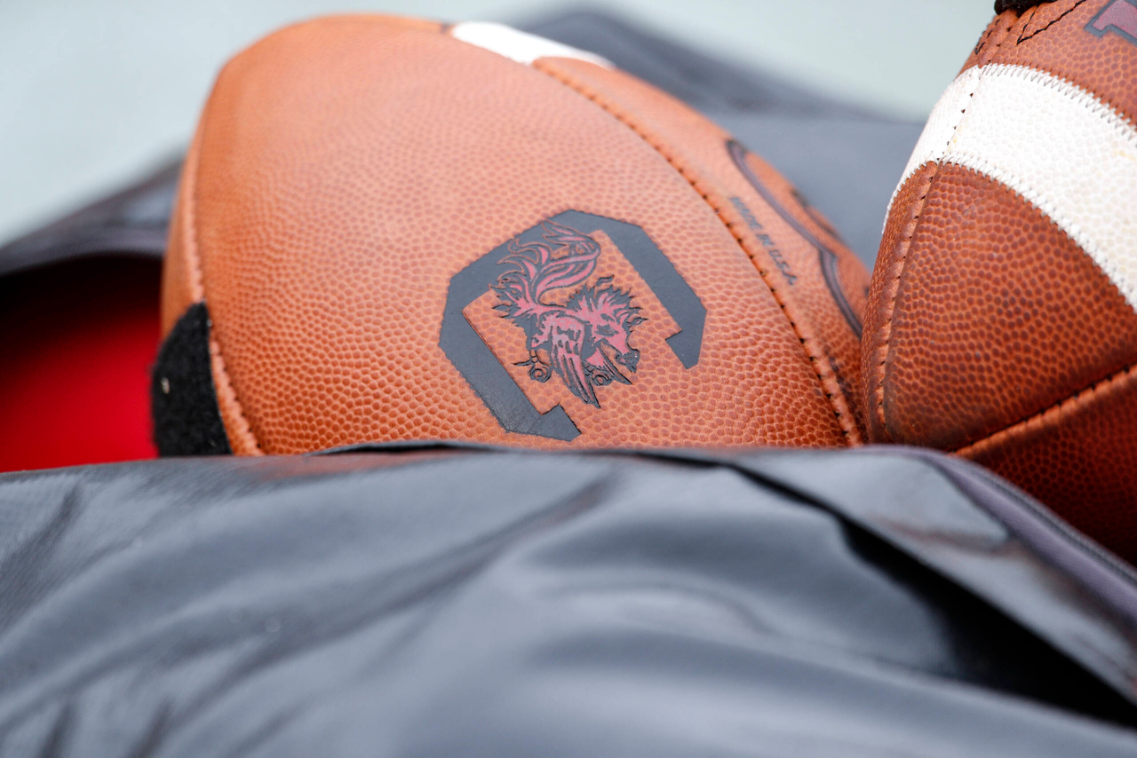 The South Carolina Gamecocks faced the Tennessee Volunteers in a Southeastern Conference East Division contest on Shields-Watkins Field at Neyland Stadium on Saturday, Oct. 9, 2021, in Knoxville, Tennessee. (Photo by Danny Parker)