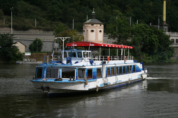 Prague Boat Tour and Game Versus Benesov BC