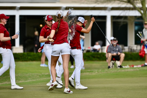 Galitsky Wins in Playoff ; No. 4 Gamecocks Take Third at Moon Golf Invitational