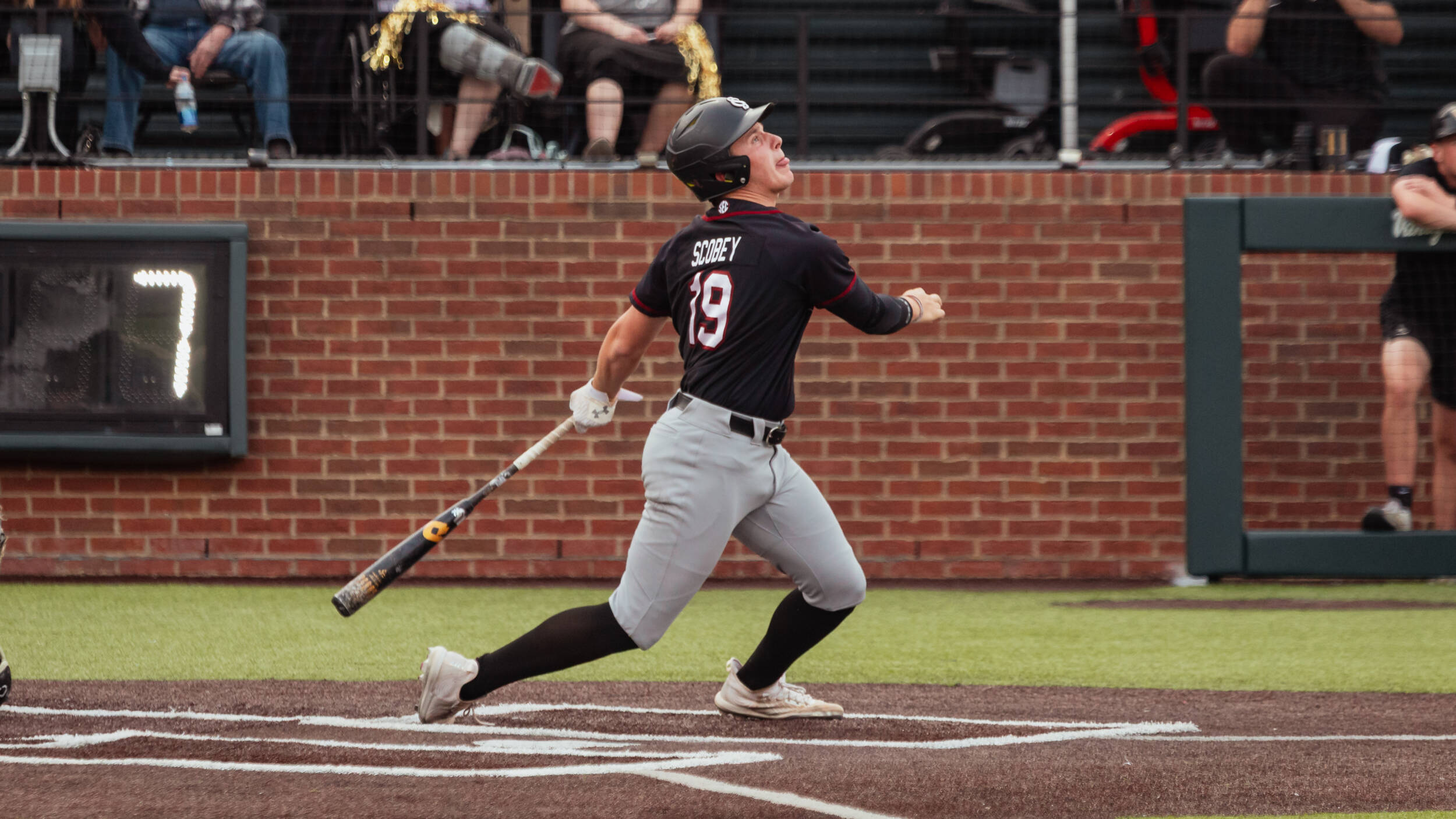 Baseball Falls to Vanderbilt on Friday Night