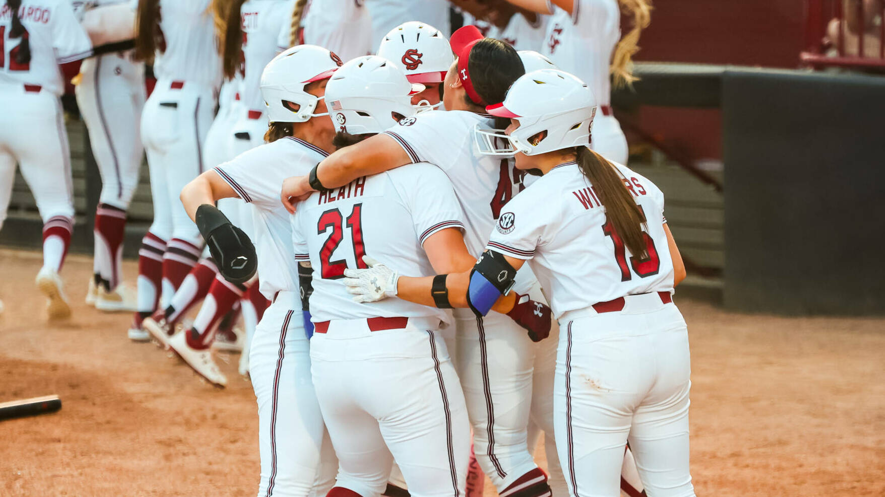 Heath’s Home Run Powers Gamecocks Past No. 11 Aggies
