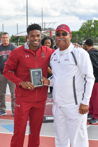 Arinze Chance is given the Horse Award at the 2019 USC Outdoor Open | Photo by Wes Wilson | April 20, 2019