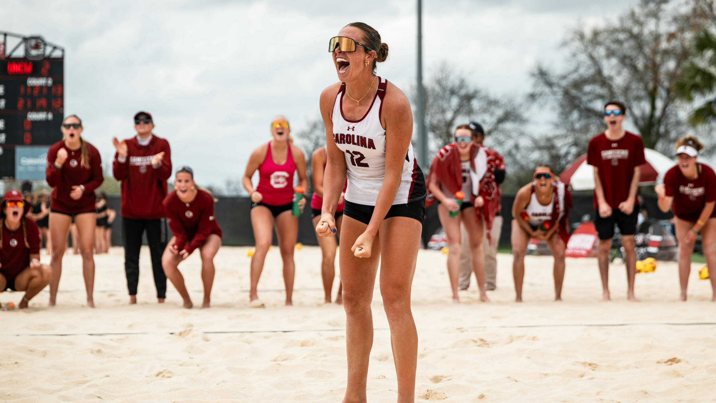 Arizona Edges Stetson in Beach Thriller