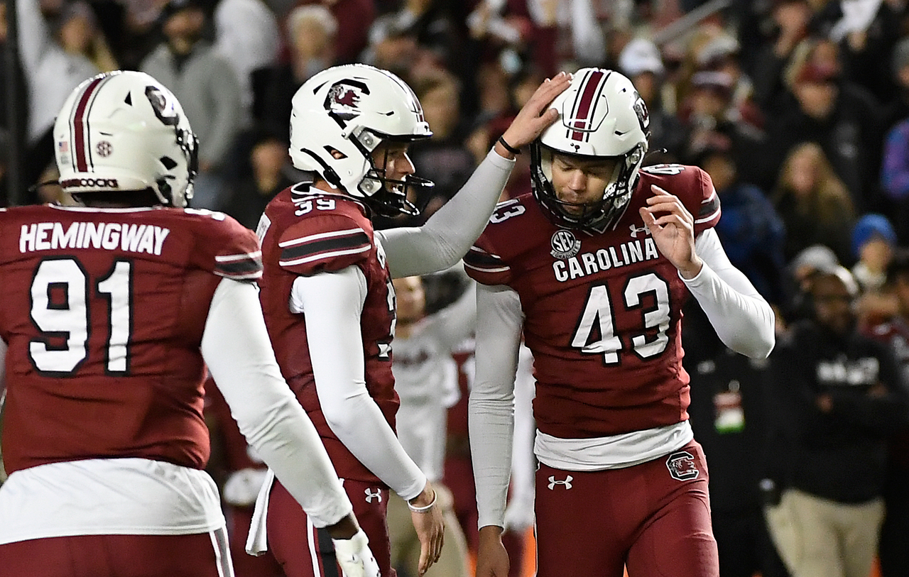 Football vs. Florida (Nov. 6, 2021)