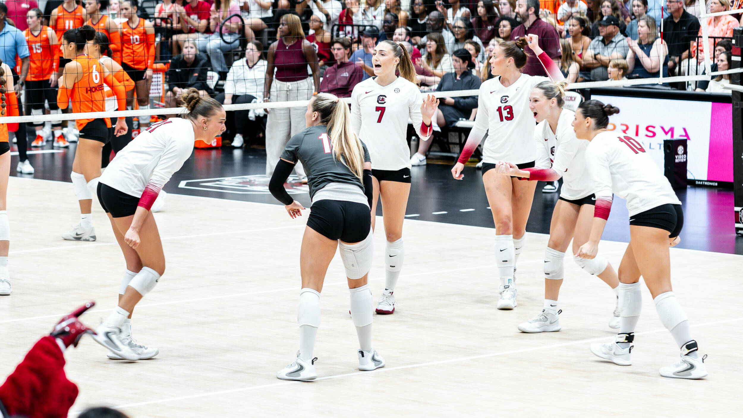 Gamecocks Welcome Oklahoma and Arkansas for SEC Home Opener