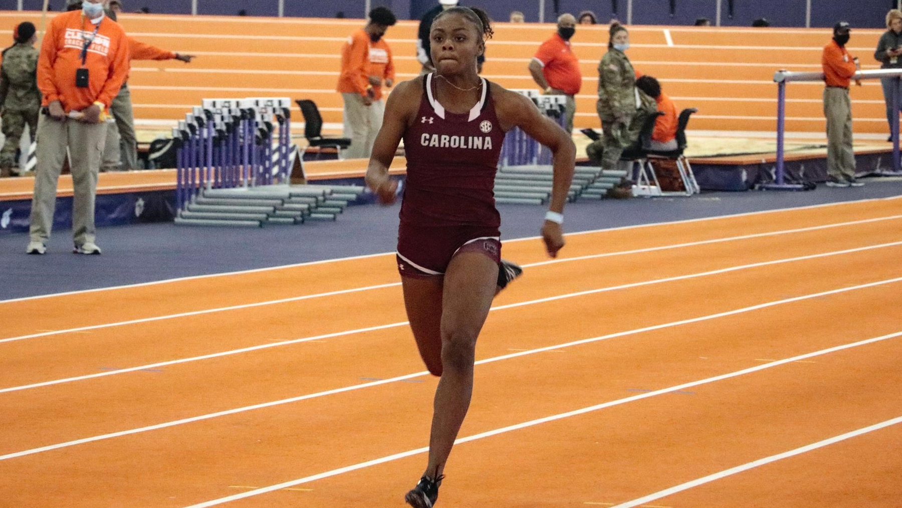 Gamecocks Claim Eight Wins in Season Opener